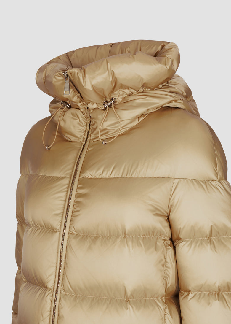 ultralight nylon hooded coat with duck down filling