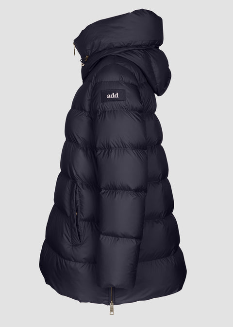 LONG jacket made of ultralight cocoon nylon with adjustable hood and stuffed with duck down